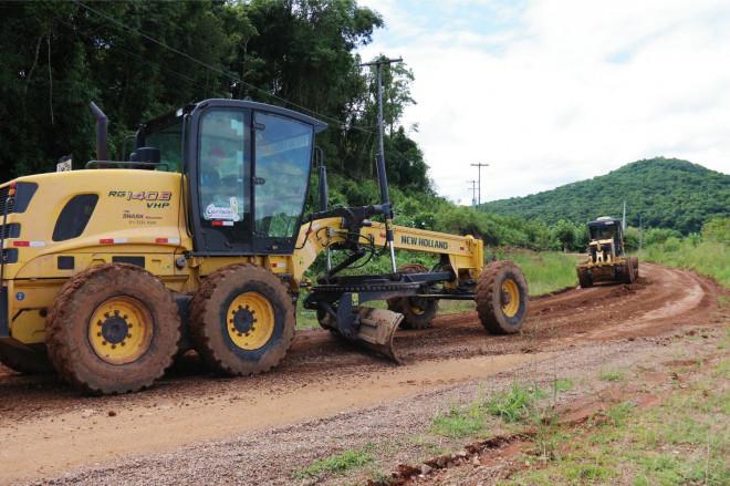 Estradas do interior recebem melhorias em Garibaldi