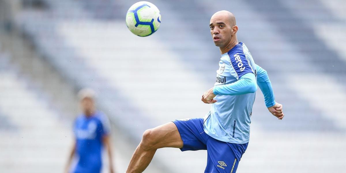 Grêmio acerta rescisão de contrato com Diego Tardelli