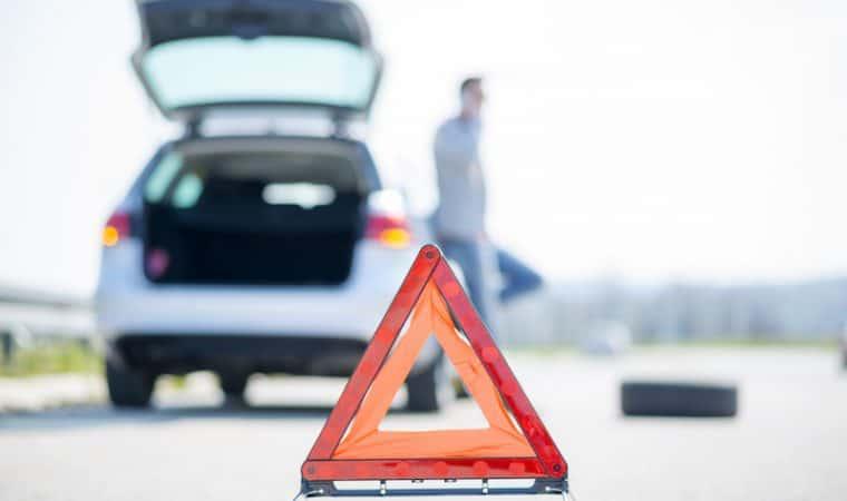 Mulher morre carbonizada depois de bater carro em árvore na ERS-122 em Bom Princípio