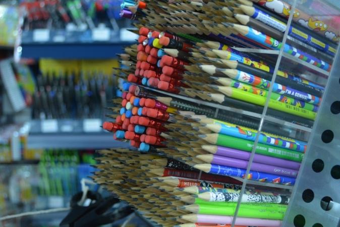 Procon orienta consumidores para a compra de material escolar