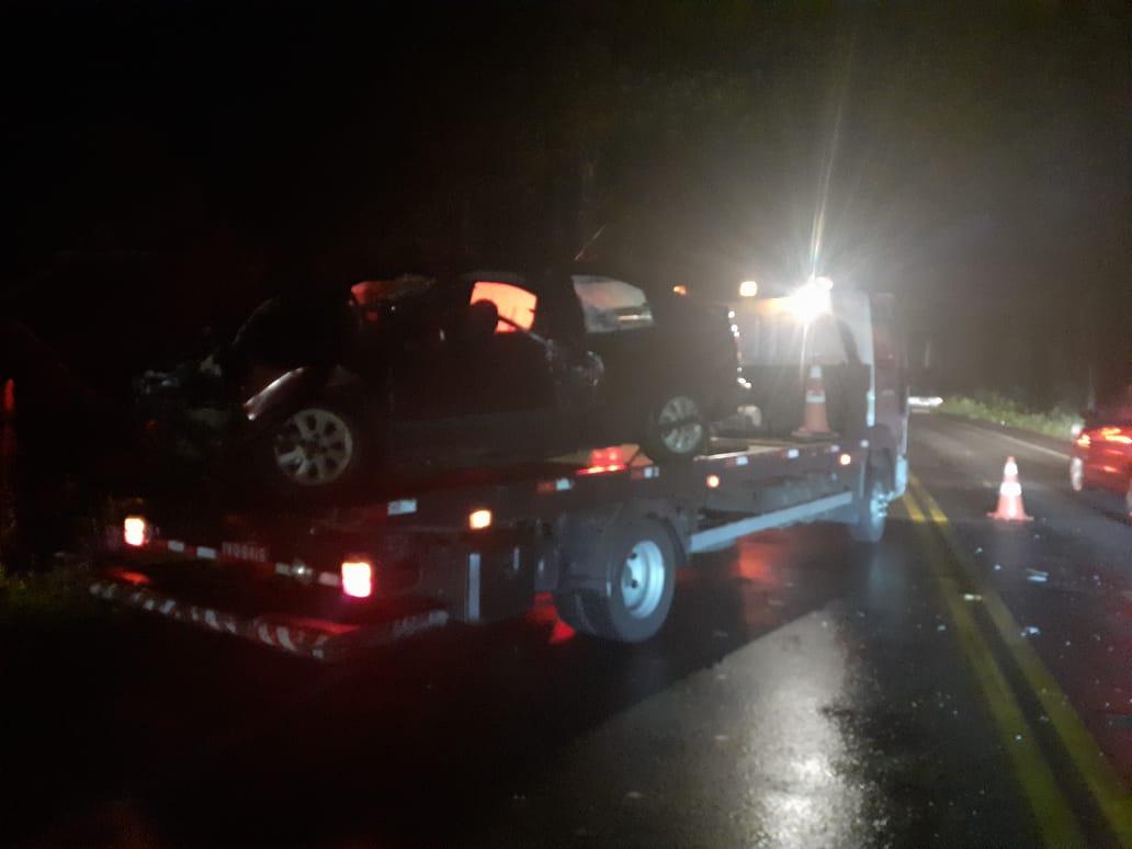 Acidente entre ônibus e carro deixa dois mortos na Rota do Sol