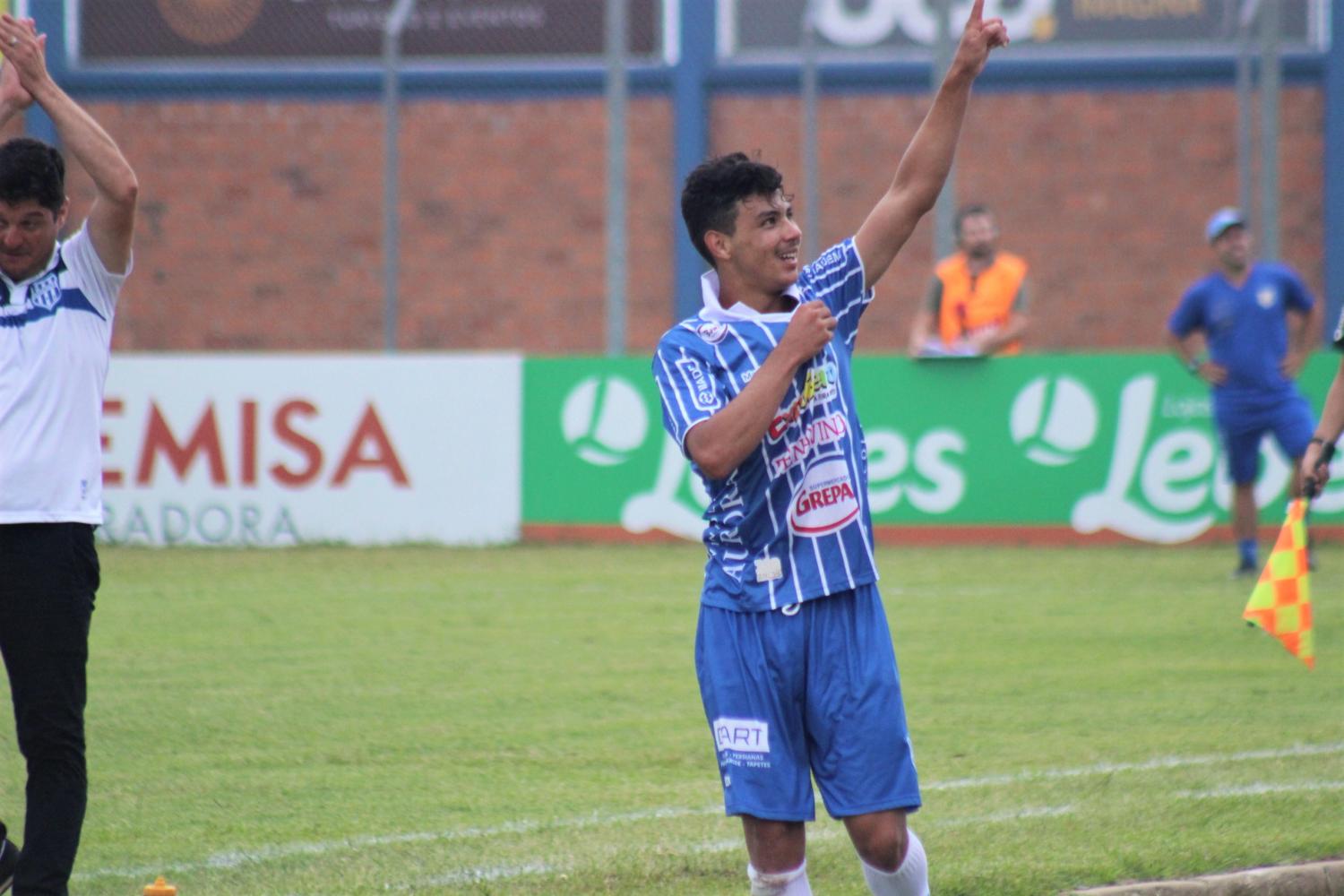 Esportivo vence o Pelotas e encaminha permanência na elite do futebol gaúcho