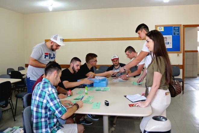 Mais de 850 cadastros para transporte técnico e universitário ocorre em Garibaldi