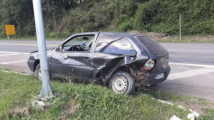 Motorista fica ferido ferido após colisão na BR-470, em Garibaldi