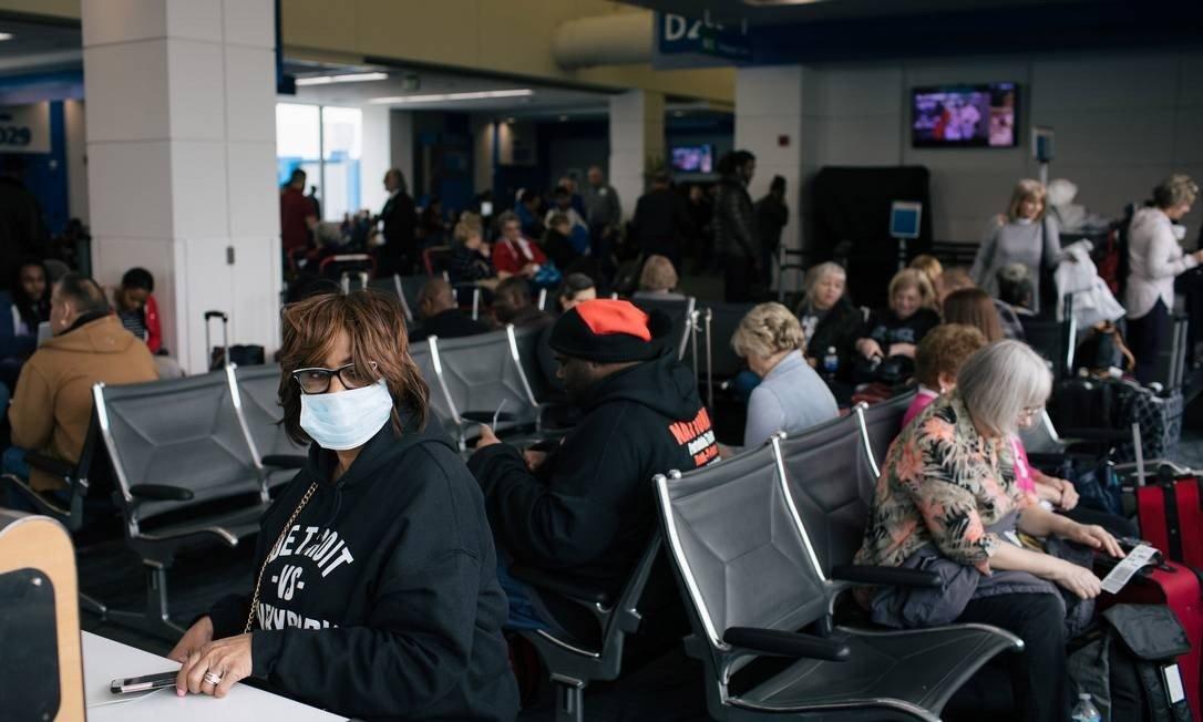 Quase 11 mil brasileiros que estão no exterior não conseguem voltar para casa em meio à pandemia de coronavírus