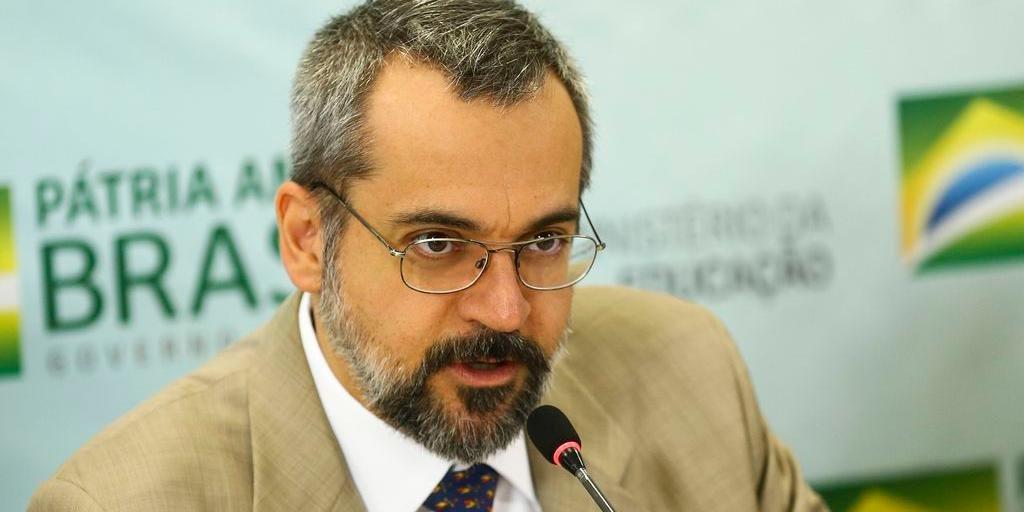 Prazo de inscrição do Enem é prorrogado até quarta-feira