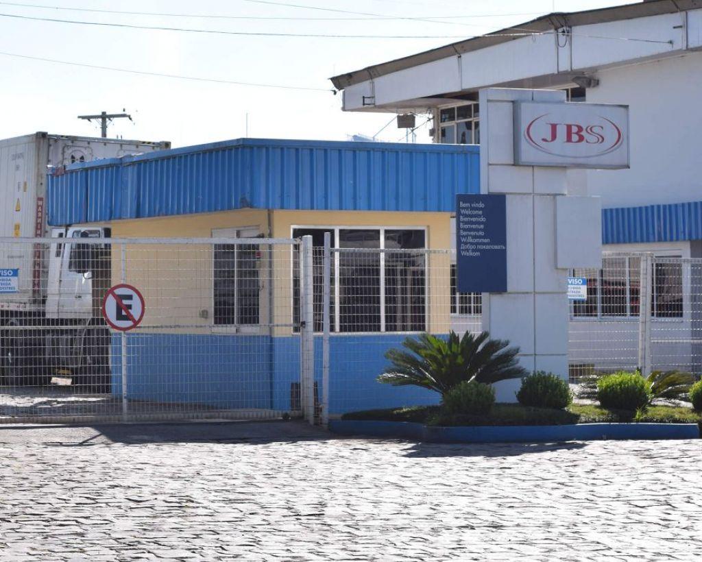 Justiça determina que frigorífico de Garibaldi realize testes de coronavírus em todos os trabalhadores
