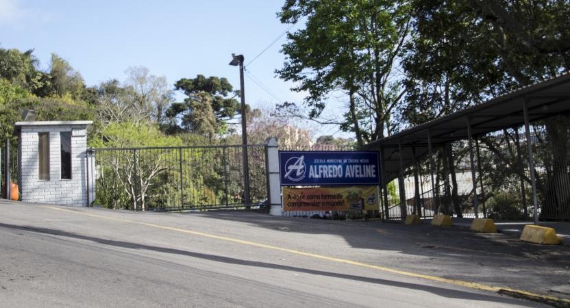 Mais uma escola de ensino médio está autorizada a retornar às aulas em Bento