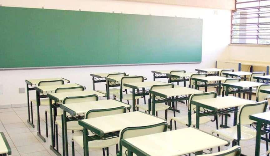 OMS alerta para riscos com crianças fora da escola e recomenda medidas