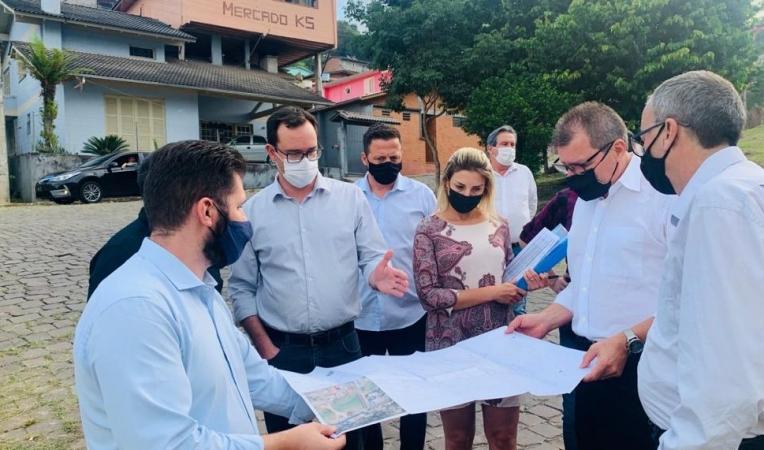 Assinada ordem de início para construção da quadra poliesportiva no Zatt