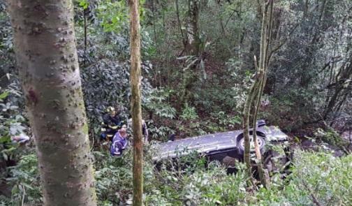 Médico psiquiatra morre após cair com carro em ponte da RS-446, em Carlos Barbosa
