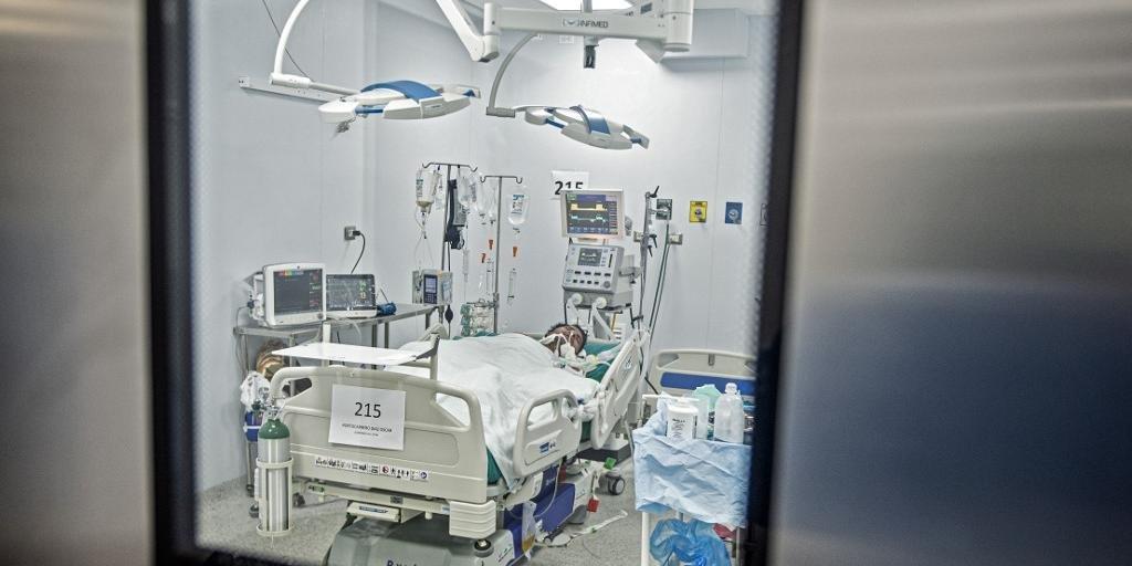 Brasil contabiliza 1.910 mortes pela Covid-19 e renova recorde de óbitos em 24h