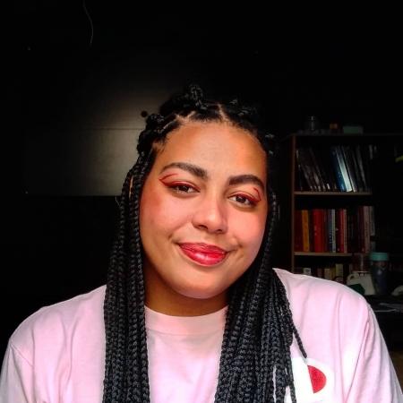 Escritora de Bento Gonçalves recebe a distinção Embaixadora Internacional da Paz