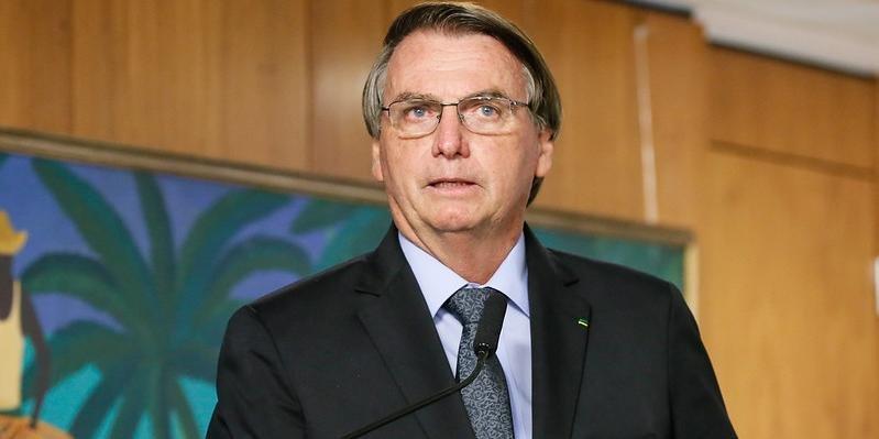Governo anuncia comitê com os três poderes para combater pandemia