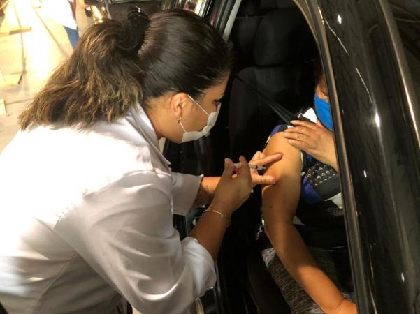 Profissionais da saúde do grupo 12 podem agendar a vacina em Bento