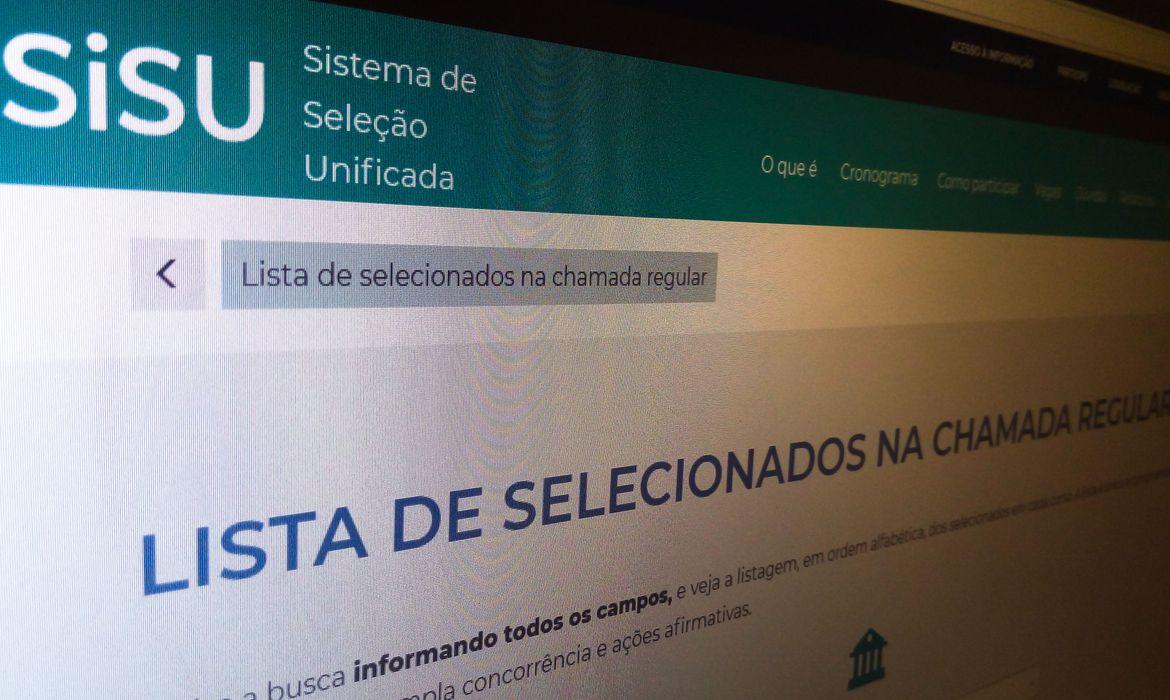 Estudantes aprovados pelo Sisu devem fazer a matrícula a partir desta segunda-feira