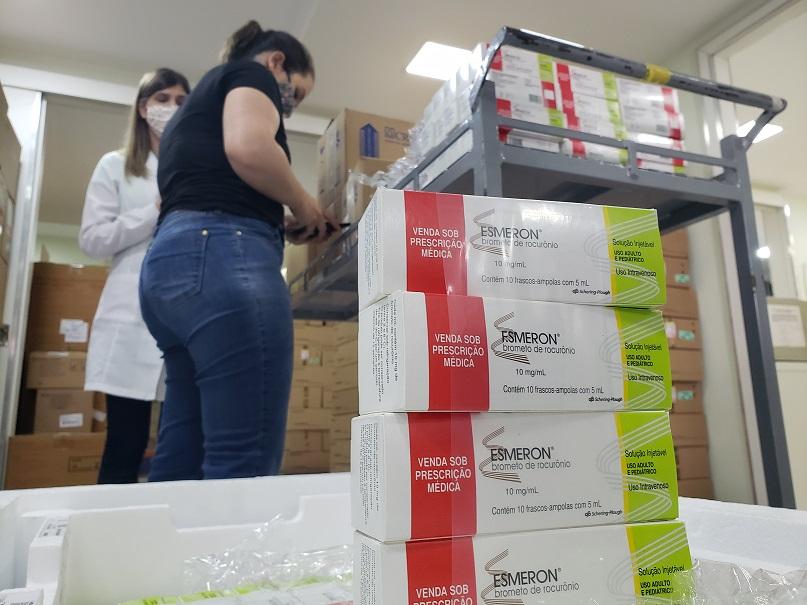 Tacchini recebe medicamentos do 