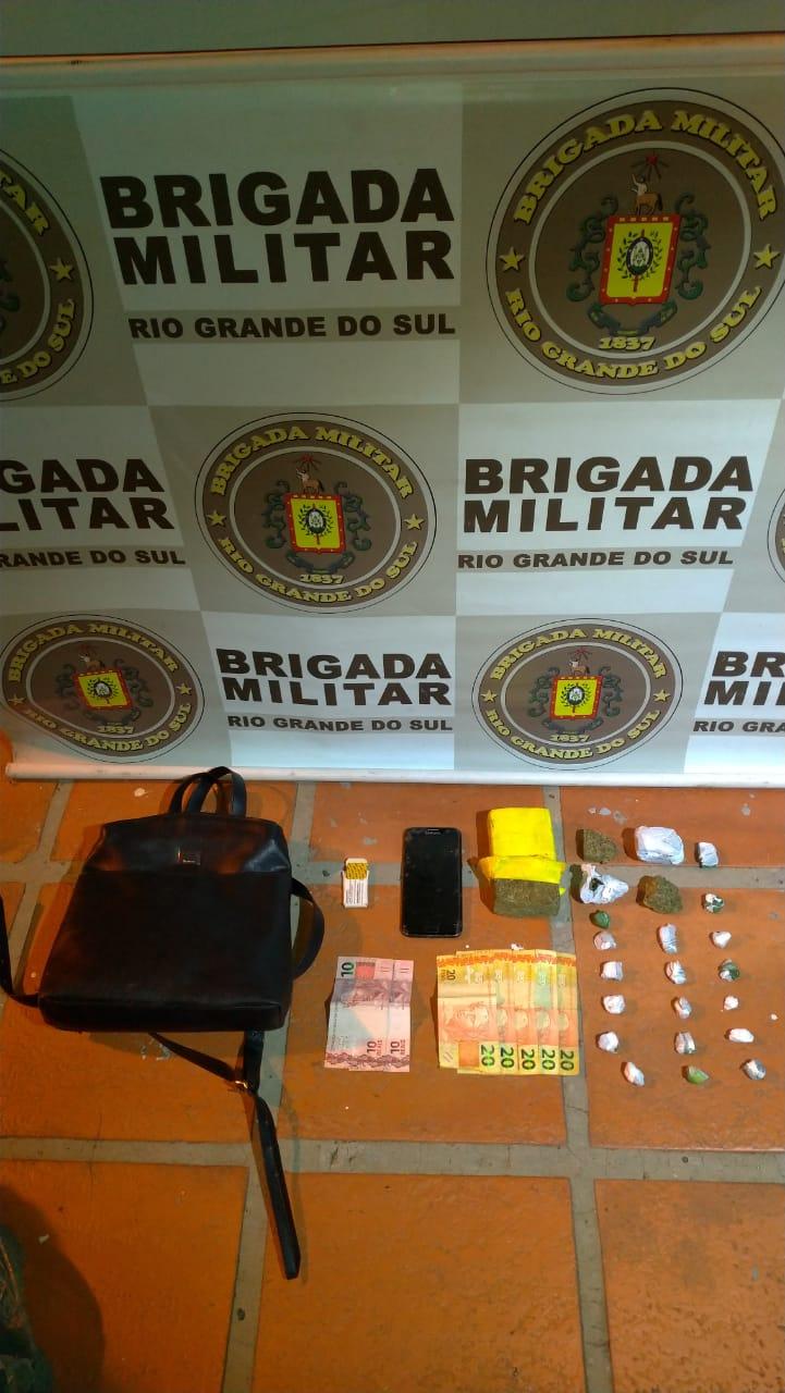 Mulher é presa por tráfico de drogas no centro de Bento Gonçalves