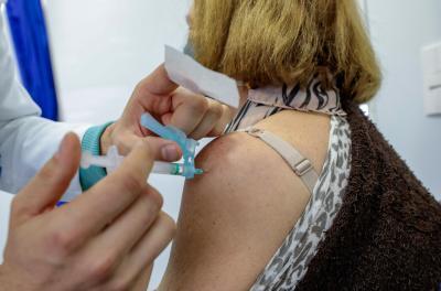 Mais de 25% da população brasileira já tomou ao menos uma dose de imunizante contra o coronavírus