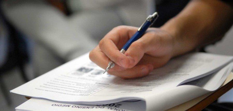 Ministro da Educação diz em rede social que o Enem 2021 será realizado nos dias 21 e 28 de novembro