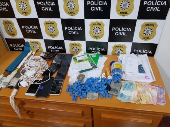 PC de Carlos Barbosa encontra drogas, celulares e armas artesanais na Penitenciária de Bento