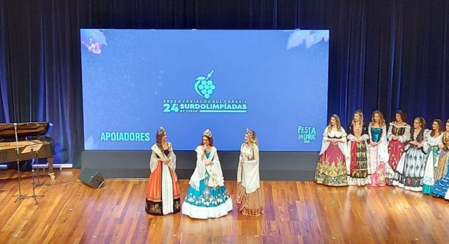 Pricila, Bianca e Bruna são as novas soberanas da Festa da Uva