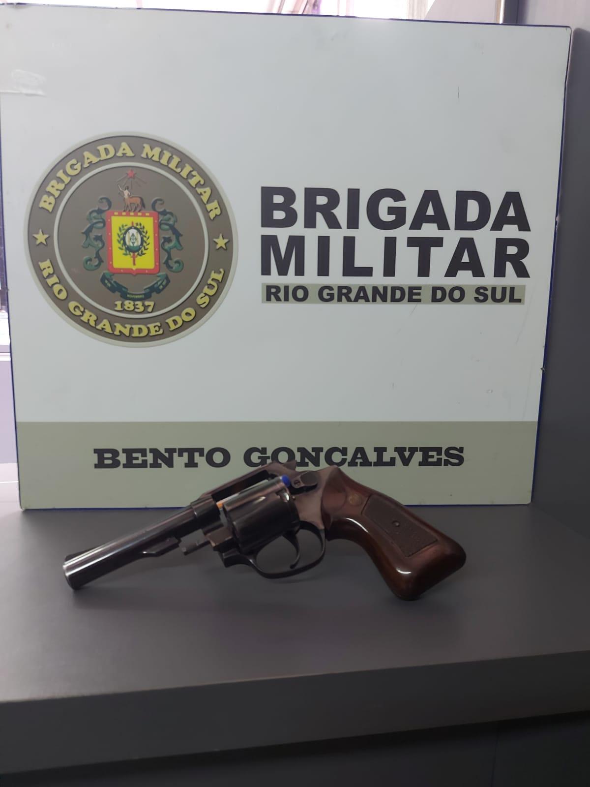 BM prende homem por porte ilegal de arma no Zatt, em Bento