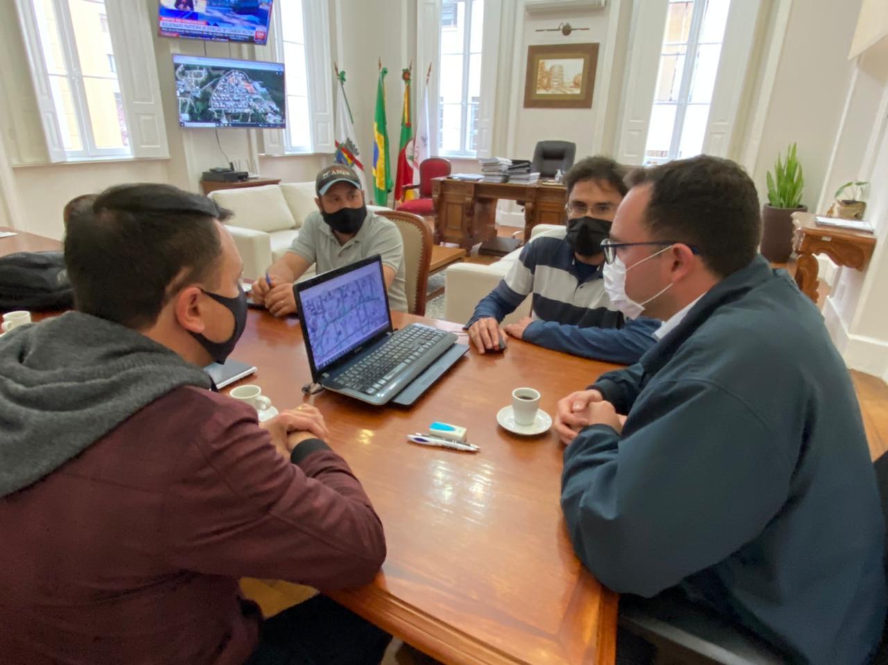 Equipe da Mobilidade realiza estudo para melhorias no trânsito da área Central de Bento
