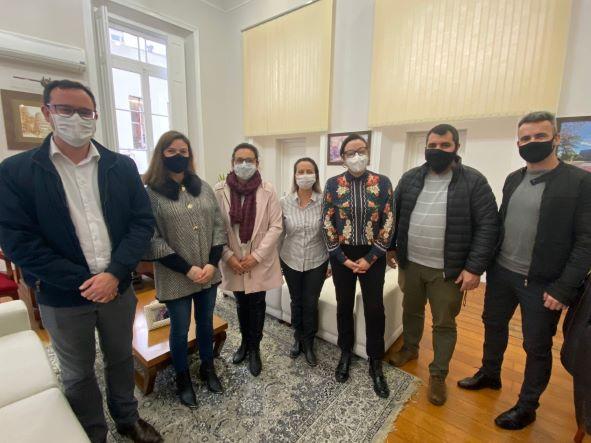 Natalia Borges Polesso e Sabrina Dalbelo são anunciadas como patrona e escritora homenageada da 36ª Feira do Livro