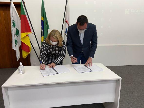 Prefeitura de Bento e Tacchini realizam renovação do contrato para atendimentos SUS