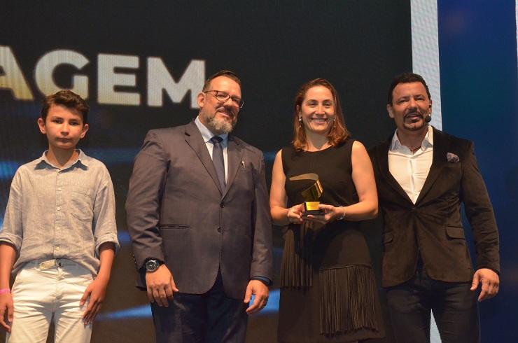Tacchini recebe prêmio nacional de excelência em enfermagem