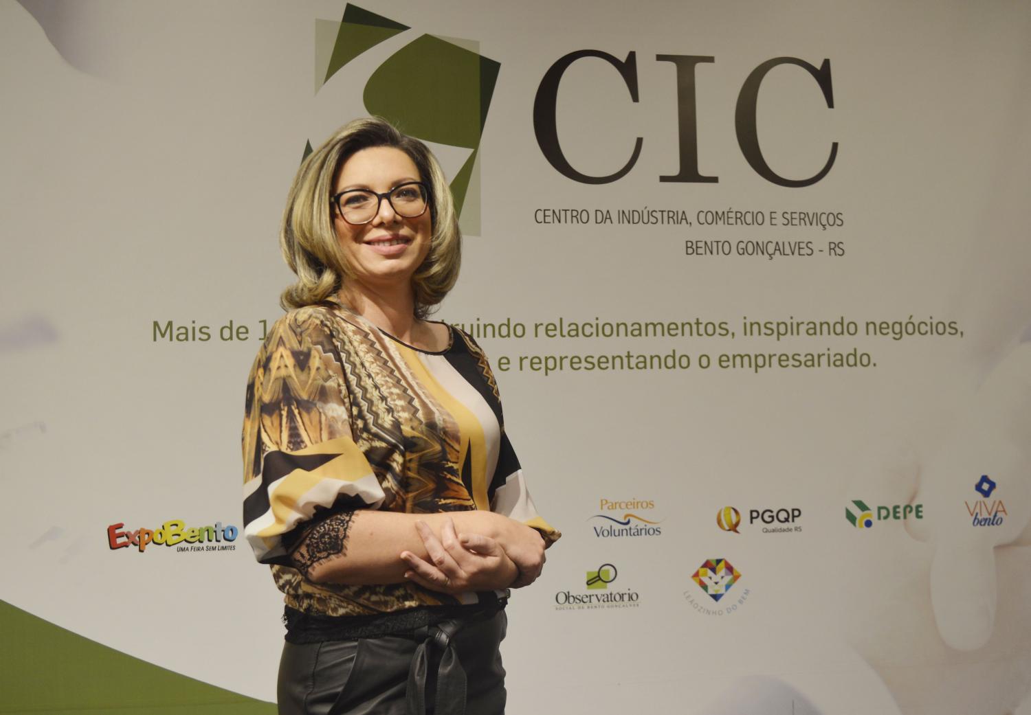 Marijane Paese faz história ao assumir presidência do CIC-BG
