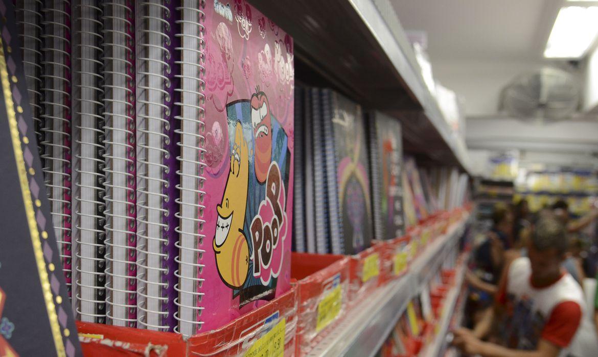 Materiais escolares podem ficar até 30% mais caros em 2022