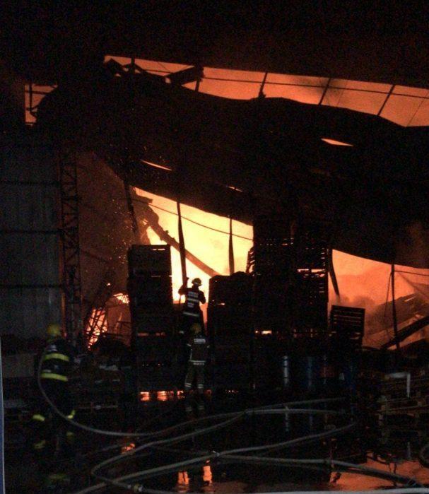 Incêndio atinge empresa exportadora de maçãs em Vacaria