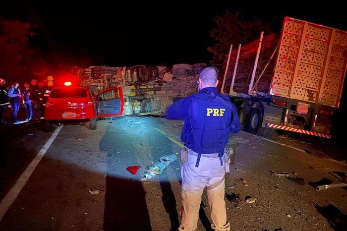 Dois acidentes deixam nove mortos no interior do RS