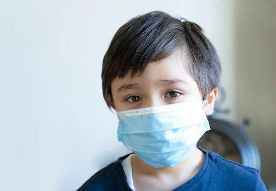 Justiça derruba recurso do governo e máscara continua obrigatória para crianças a partir dos 3 anos no RS