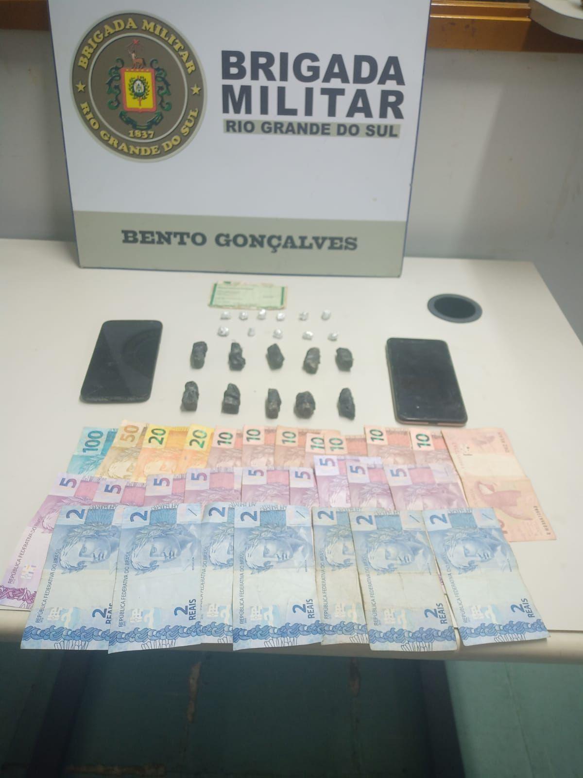 Homem é preso com drogas e dinheiro no Progresso, em Bento