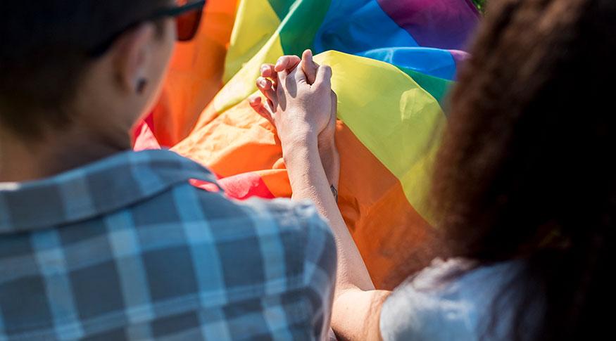 Quase 3 milhões de brasileiros se declaram homossexuais ou bissexuais, aponta o IBGE