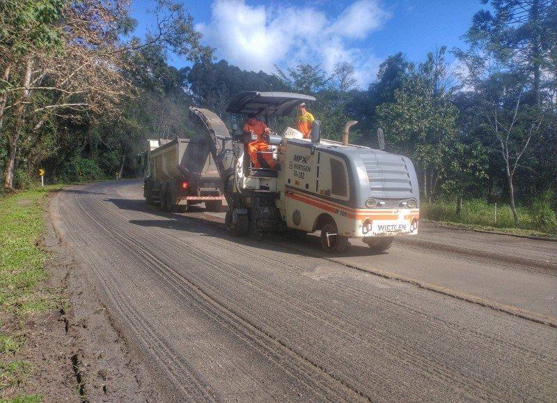 Empresa Gaúcha de Rodovias alerta motoristas para obras em diversas estradas no RS