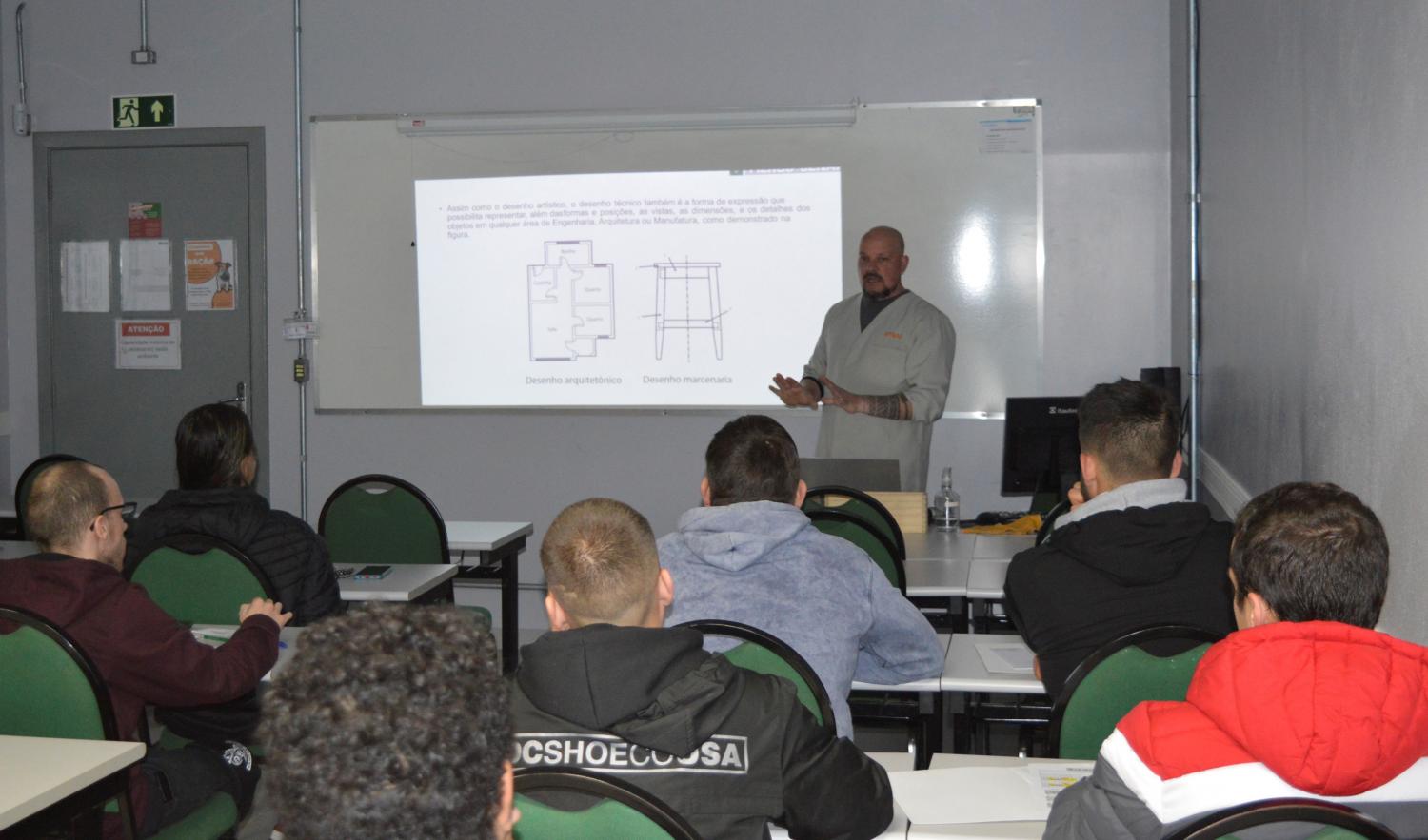Projeto do CIC-BG inicia cursos de iniciação profissional