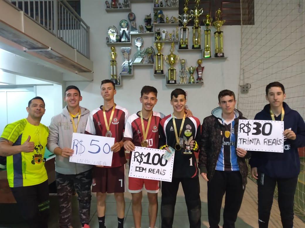 Torneio de cobrança de pênaltis anima interior de Pinto Bandeira