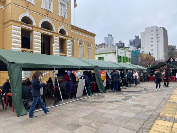 33 empresas participam do Mutirão do Trabalho no próximo sábado em Bento