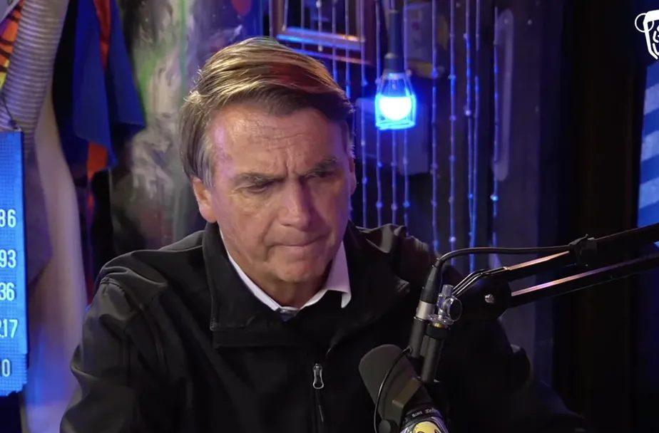 Bolsonaro supera recorde de espectadores simultâneos de Lula em transmissão ao vivo no Youtube