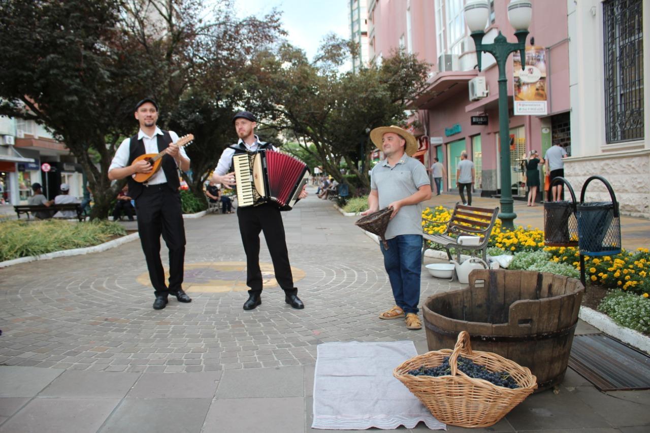 Lançamento do Bento em Vindima marca a celebração da colheita da uva