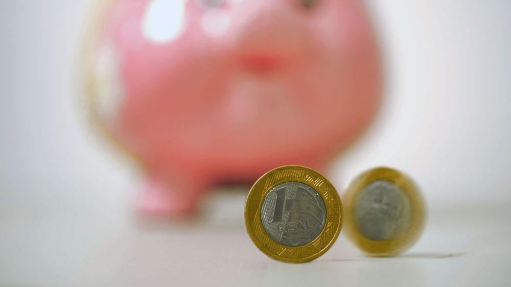 Retirada de dinheiro da poupança bate novo recorde