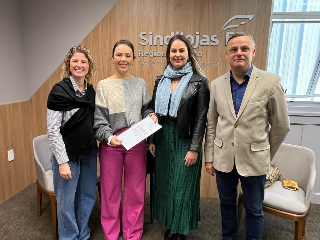 Sindilojas inaugura auditório Nestor Ângelo Arioli