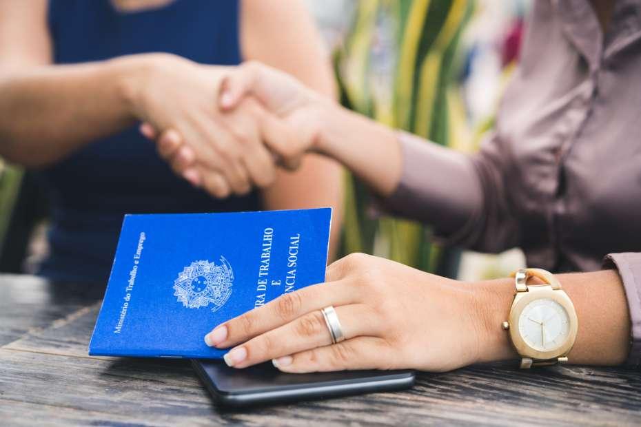 Fim de ano deve ter maior número de vagas temporárias desde 2013 no Brasil