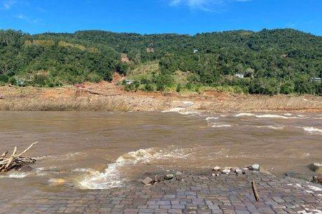 Prefeito de Cotiporã acredita que maior parte da ponte sobre o Rio das Antas tenha sido destruída pela cheia