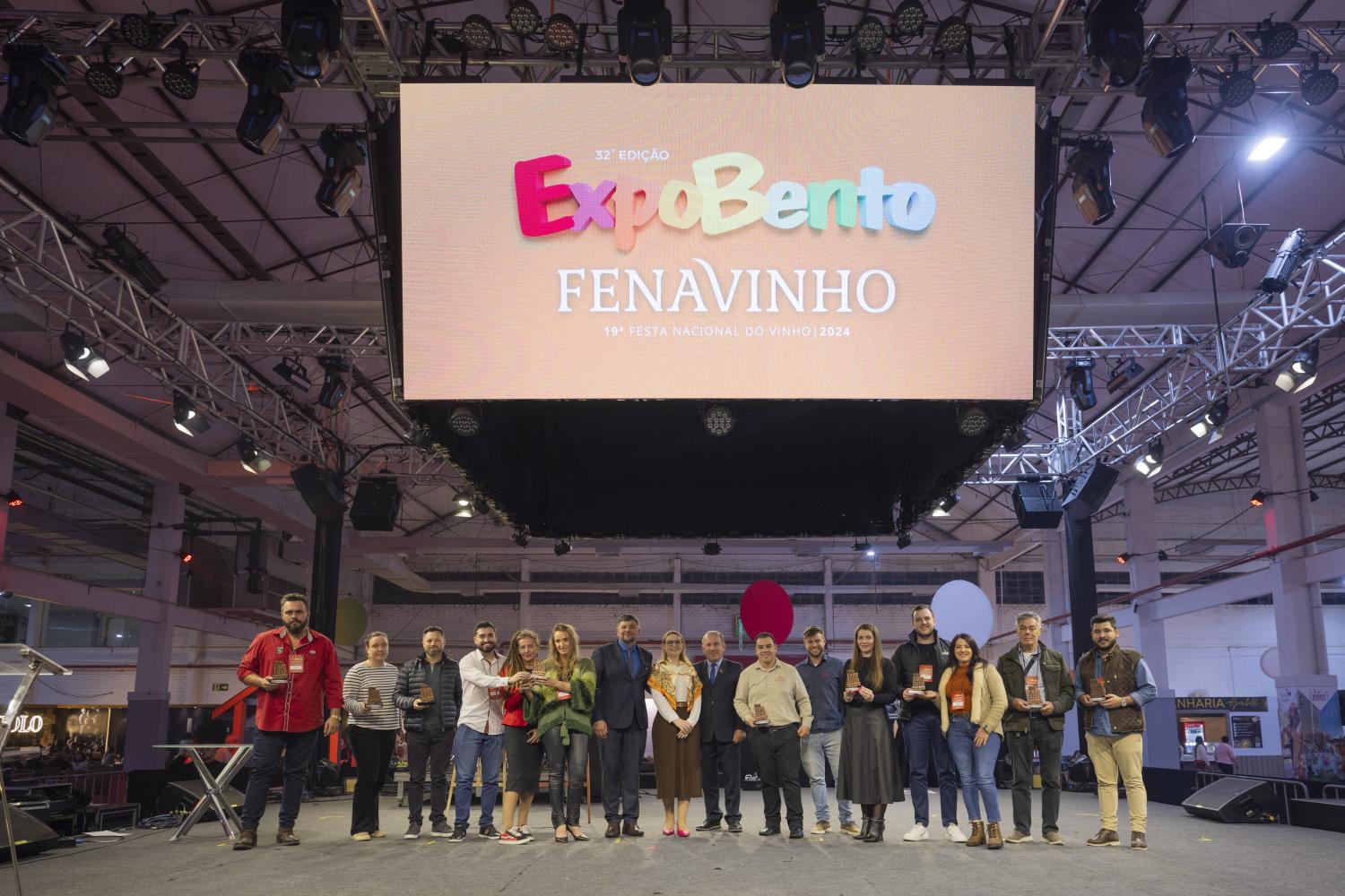 Prêmio Expositor reconhece destaques da 32ª ExpoBento e 19ª Fenavinho
