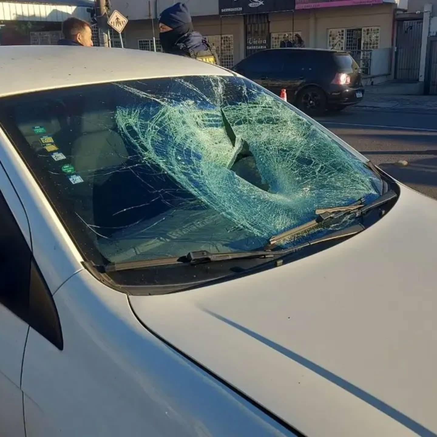 Mulher morre atropelada no bairro Fenavinho, em Bento